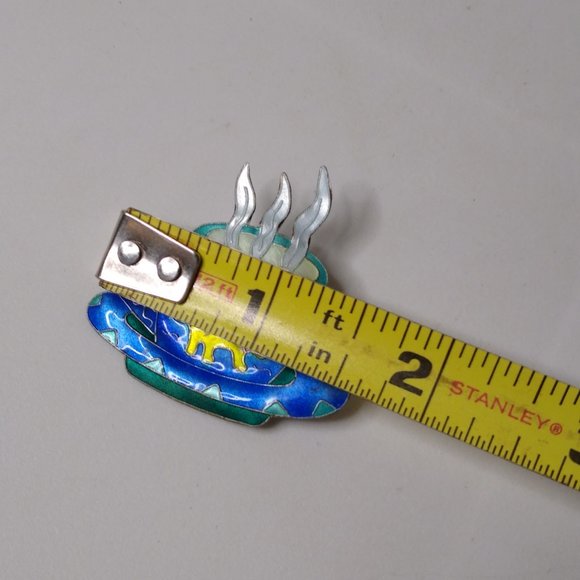 Vintage Cup And Saucer Dog Brooch - Picture 6 of 7